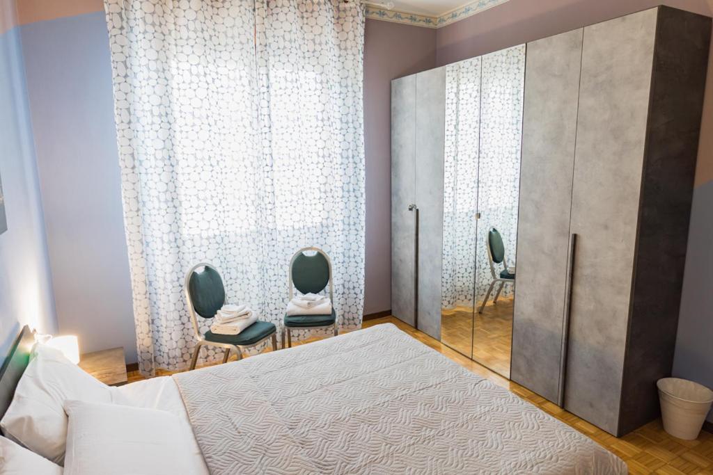 Elegant Apartment In Bergamo Center Экстерьер фото